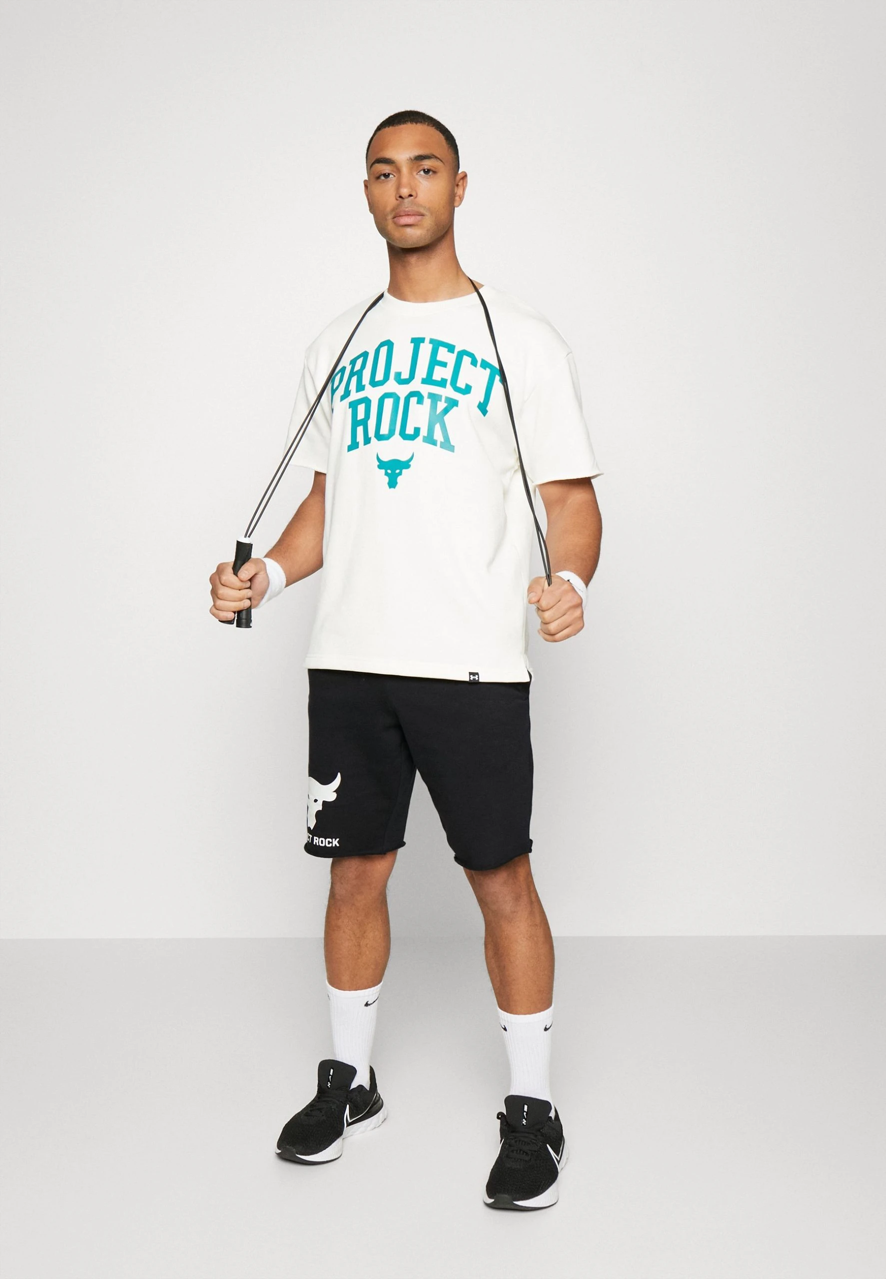 Under Armour ROCK BULL - Krótkie Spodenki Sportowe - Black/white - obrazek 2