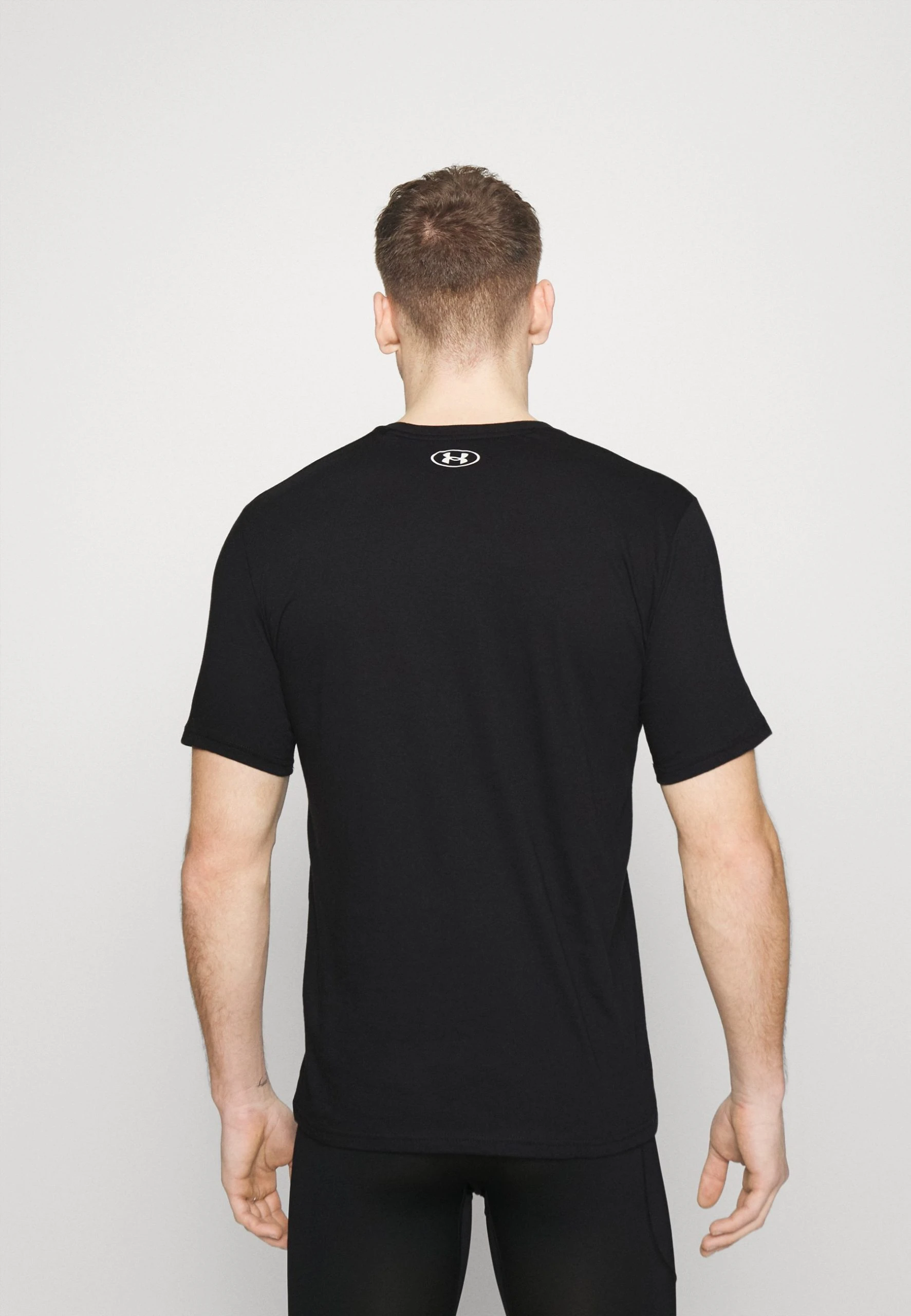 Under Armour ROCK BRAHMA BULL - T-shirt Z Nadrukiem - Black / / Ivory - obrazek 3