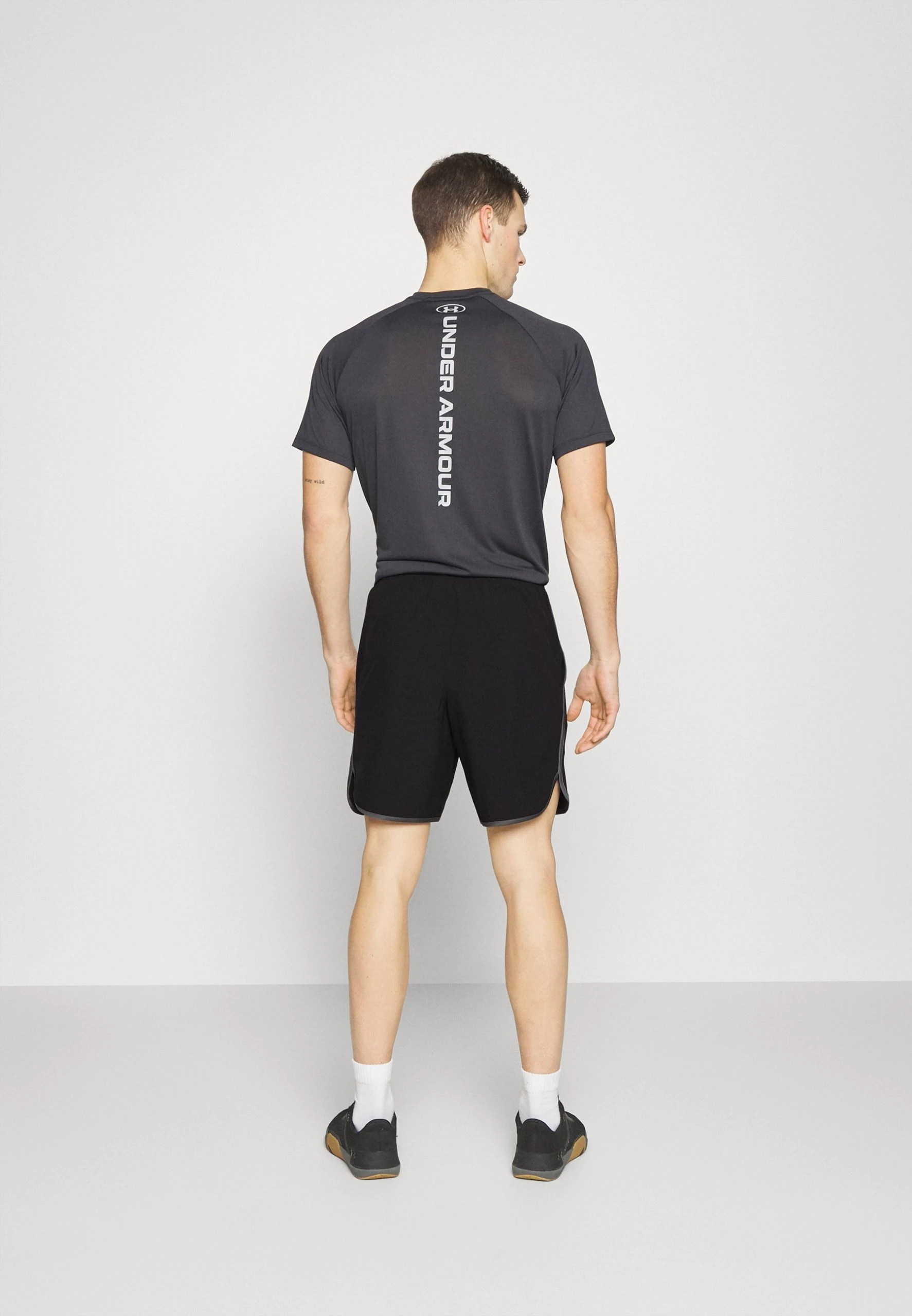 Under Armour HIIT SHORTS - Krótkie Spodenki Sportowe - Black/pitch Gray - obrazek 3